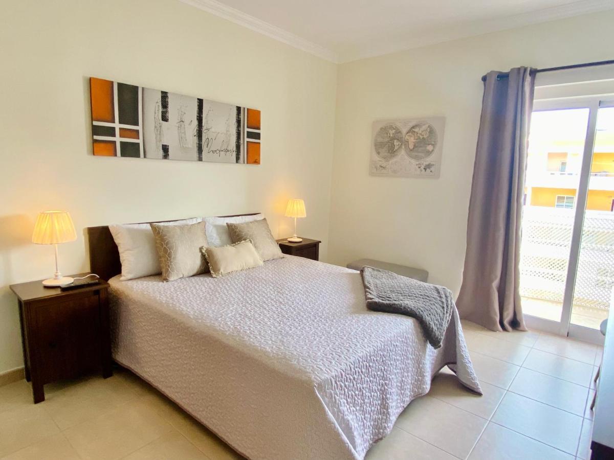 Apartment T1 Flamingo - - 1,5 Km Da *