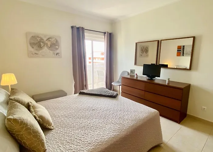 Apartamento T1 Flamingo - Portimao - 1,5 Km Da Praia